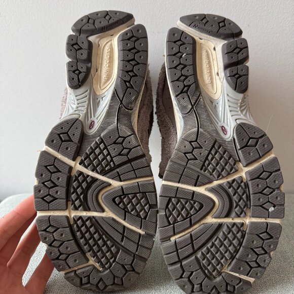 38.5 New Balance 2002R Protection Pack Lunar New Year Lilac - Picture 6 of 8